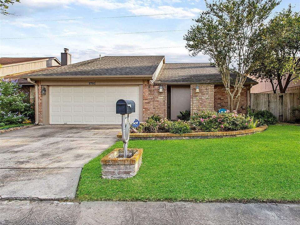 1st image of 2702 Creekway Cir