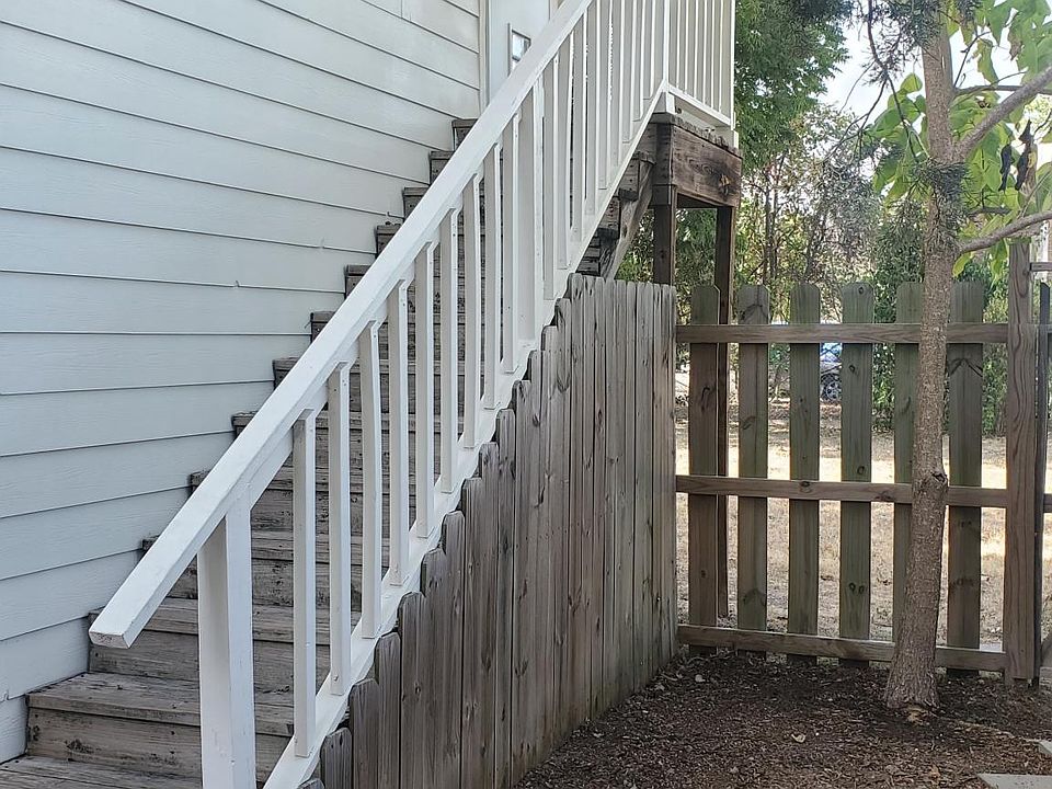 1st image of 1315 W Avenue H #G