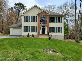 146 Spruce Dr, Milford, PA 18337