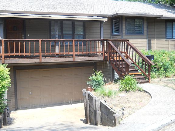 3rd image of 1350 Cora Ln