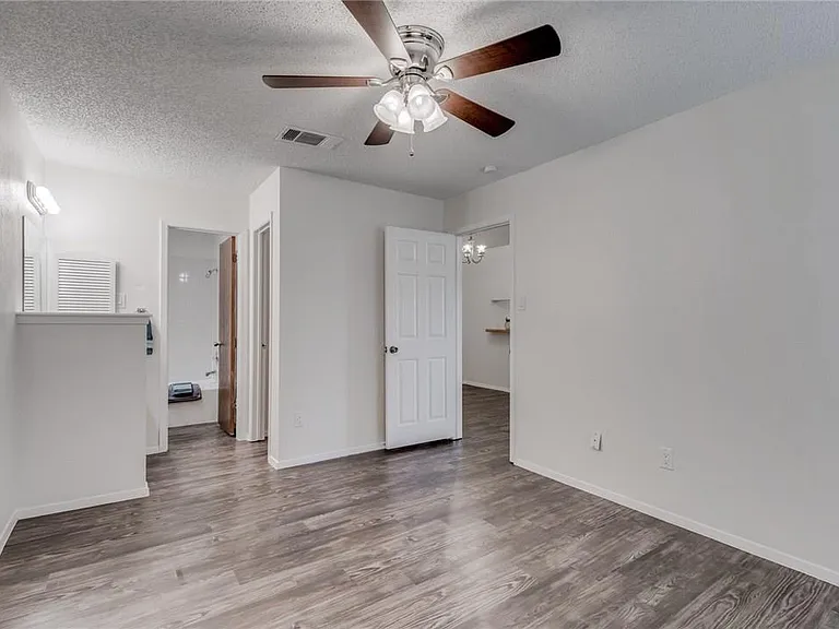 11405 Walnut Ridge Dr #B — Photo 15