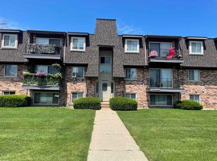 421 Riviera Dr, Saint Clair Shores, MI