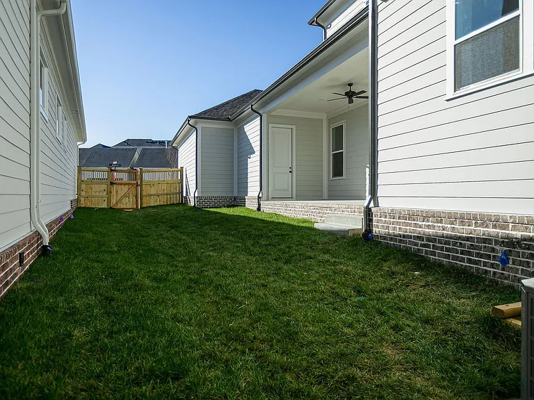 3025 Long Branch Cir — Photo 21