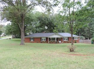 6201 Donna Dr, Charlotte, NC 28213