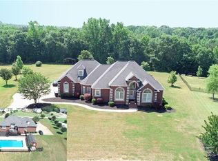 105 Milwee Ct, Williamston, SC 29697