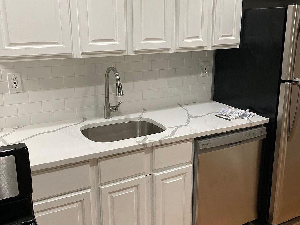1st image of 223 Hawthorne Ave