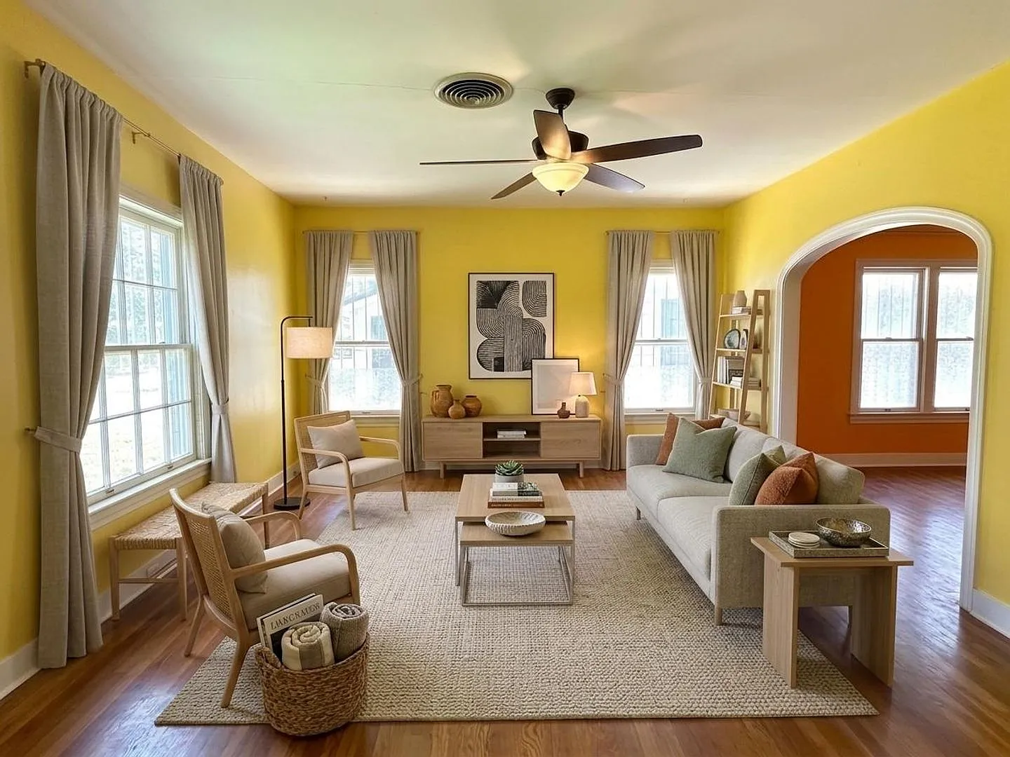 *Move In Special* Charming 2br Home With Solar Panels & Beautiful Wood Floors! — Photo 4