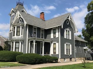 601 Pearl St APT 2C, Belvidere, IL 61008
