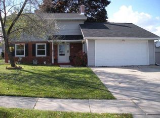 850 Lawton Ter, Manitowoc, WI 54220