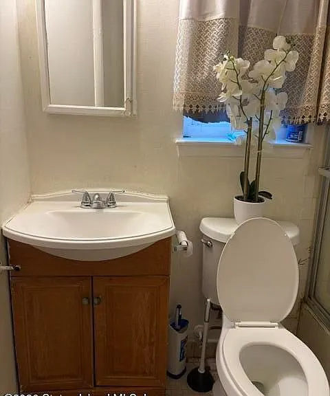 423 Lisk Ave — Photo 2