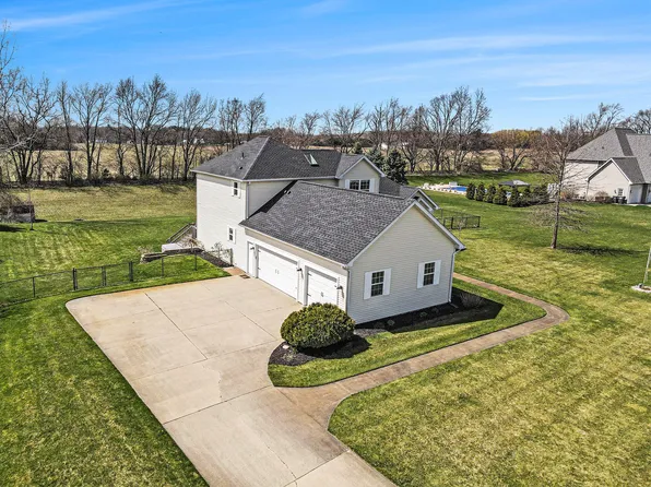 47676 Woodfield Dr, Mattawan, MI 49071