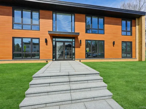 325 Manville Rd, Pleasantville, NY