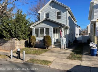 135 Lee Ave, Staten Island, NY 10307