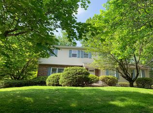 13 Avon Ln, New City, NY 10956