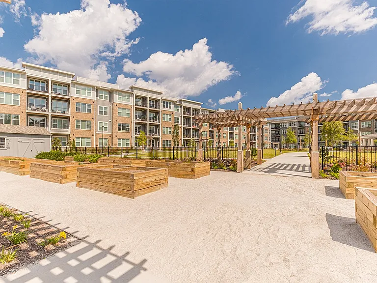 Preserve at Peachtree Shoals 55+ Apartments — Photo 36