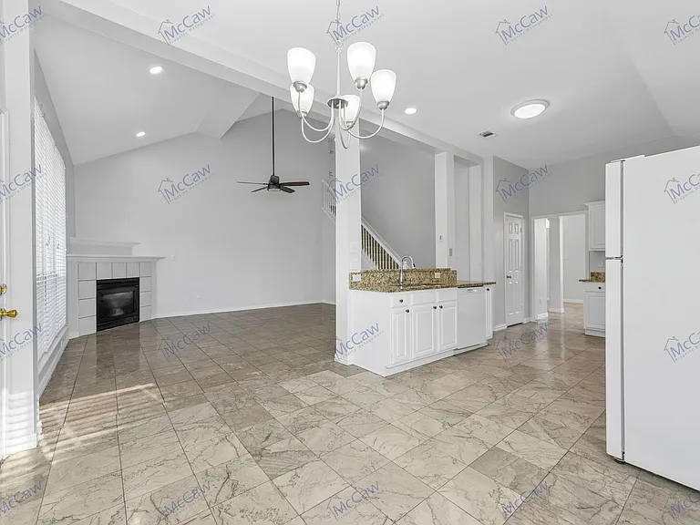 1403 Marblecrest Dr — Photo 11