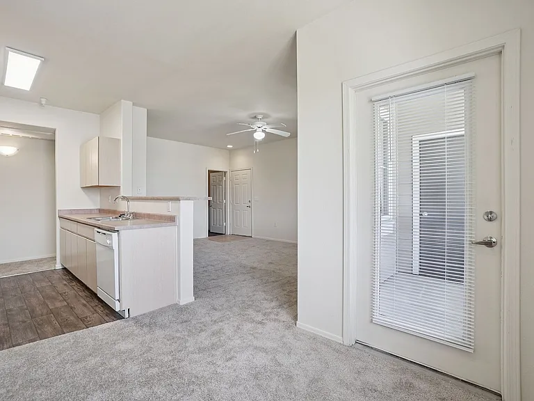 Allegro Apartments — Photo 12