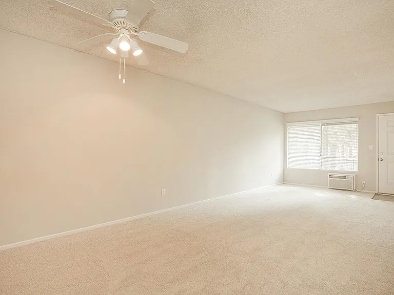 Wateridge Apartment Homes — Photo 39
