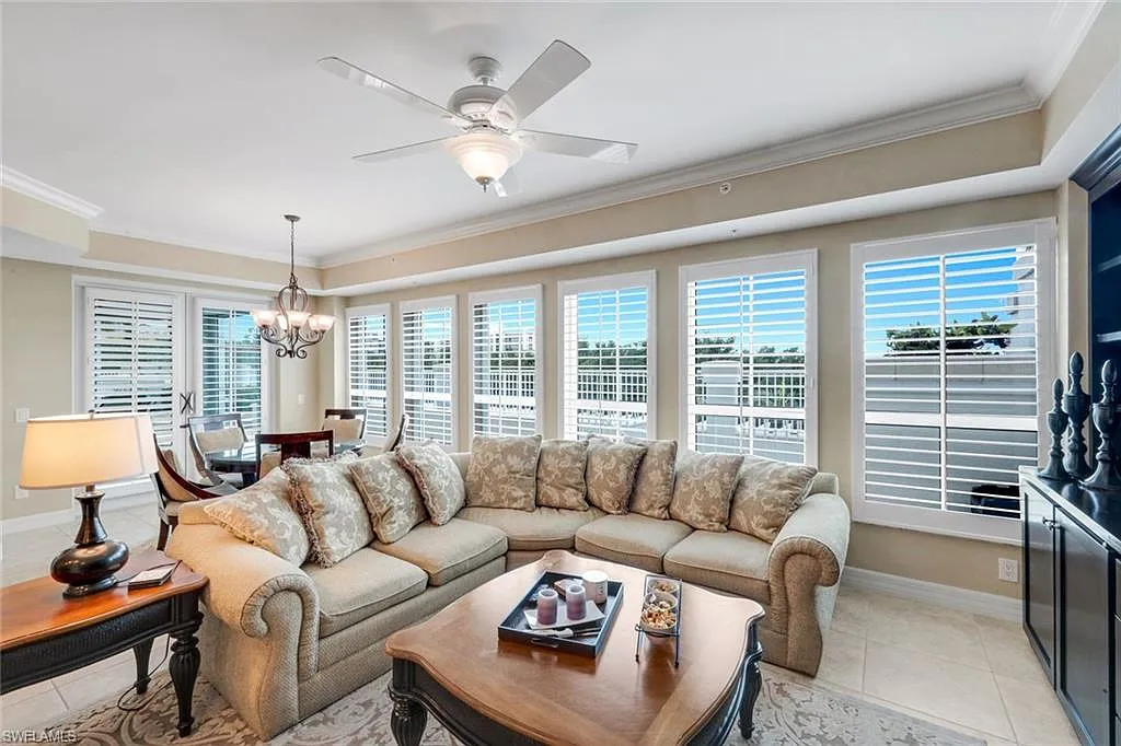 3 bed, 3.5 bath, 2919 sqft, $17,500 — Photo 4