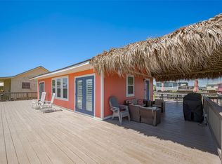 610 Surf Dr, Surfside Beach, TX 77541