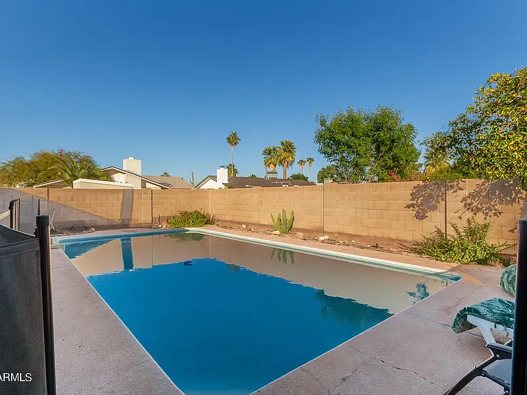 3215 S Kachina Dr — Photo 4