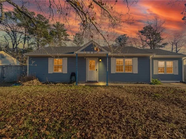 1505 Forest Cove Dr, Chesapeake, VA 23323