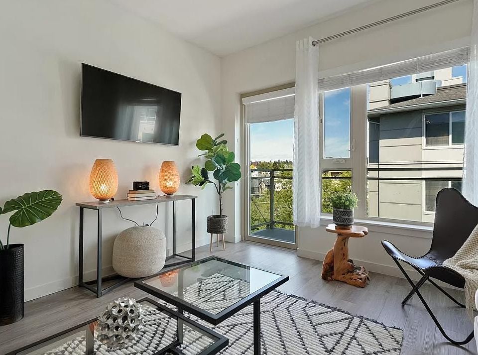 1st image of 1760 NW 56th St #607