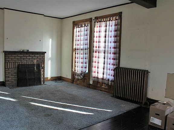 3rd image of 116 Morris St