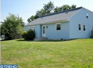 12 Mark Dr, New Castle, DE 19720