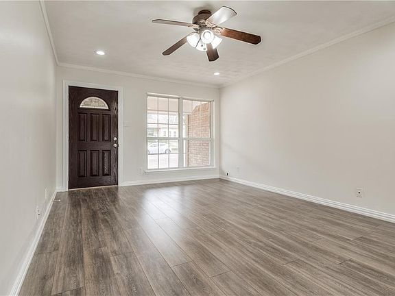 3rd image of 9126 Clearwater Dr