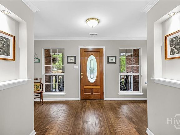 3rd image of 27 Oak Side Court