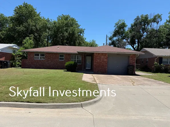 602 Armstrong St, Moore, OK 73160