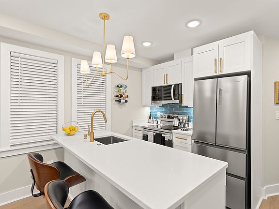 3rd image of 125 S Braddock St #102