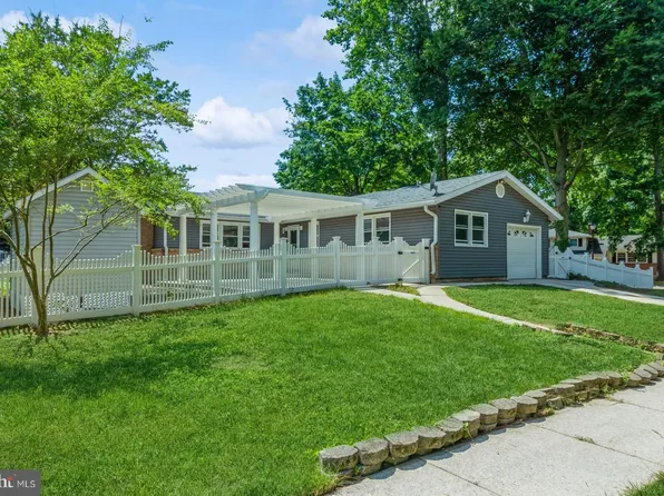 228 Winterberry Dr, Dover, DE 19904