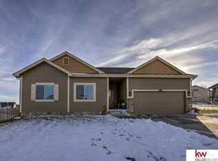 17521 Browne St, Omaha, NE 68116
