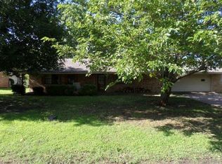 209 E Short St, Leonard, TX 75452