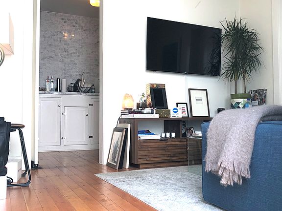 5th image of 8010 Norton Ave APT 6