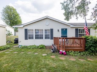 1390 Birchview Dr, Maplewood, MN 55119