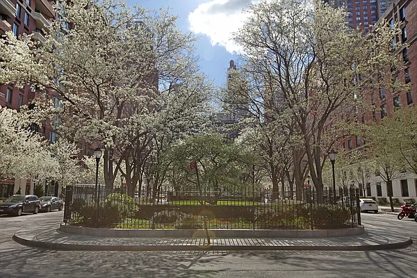 Rented by Corcoran | media 15