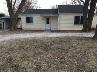 1124 Iowa Ave, Ames, IA 50014