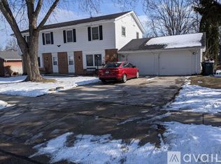 1682 Highland Dr #2, Grafton, WI 53024