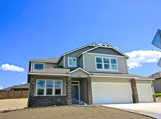 3707 El Paso Dr, Pasco, WA 99301