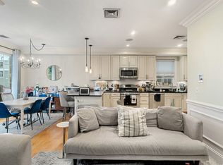 192 W 6th St #2, South Boston, MA 02127
