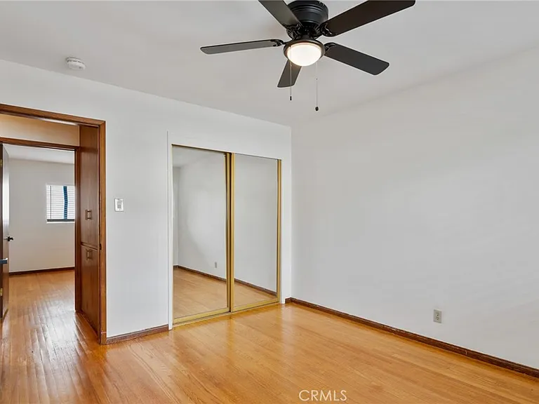 983 W 10th St — Photo 18