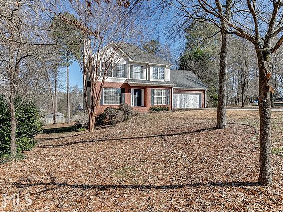 3rd image of 4415 Woodcliff Ct
