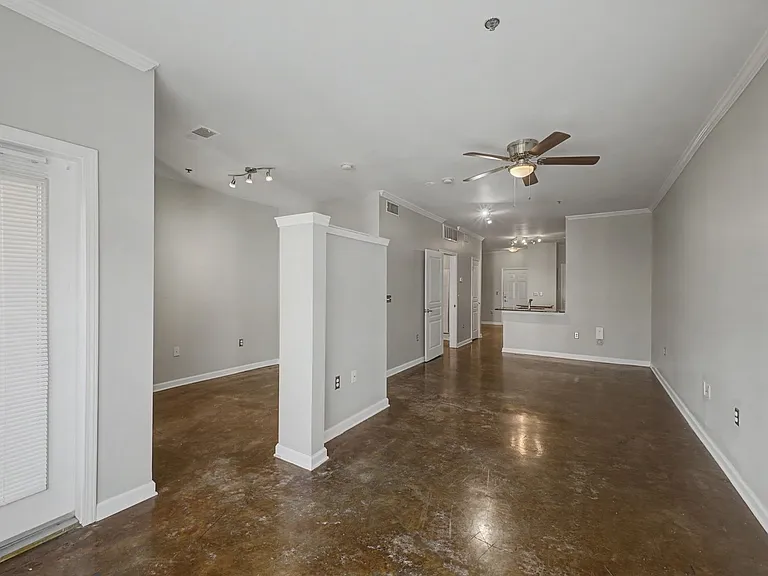 1803 Broadway — Photo 20