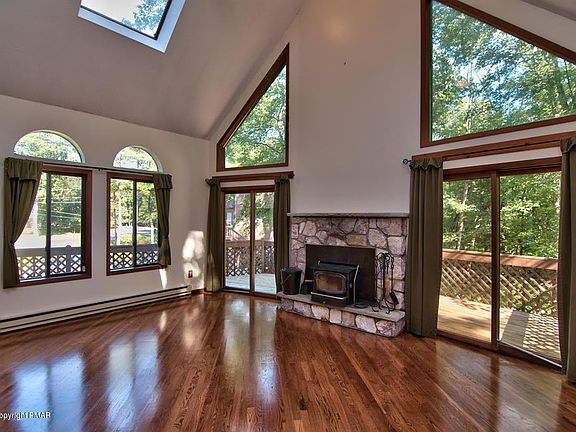 4th image of 1247 Woodland Ct