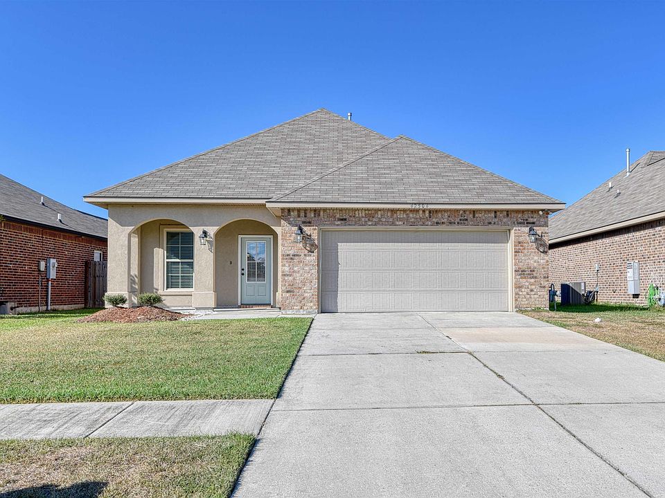 42504 Pebblestone Ave, Prairieville, LA 70769 | Zillow