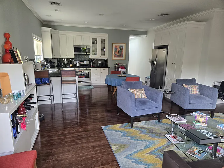 809 N La Jolla Ave — Photo 11