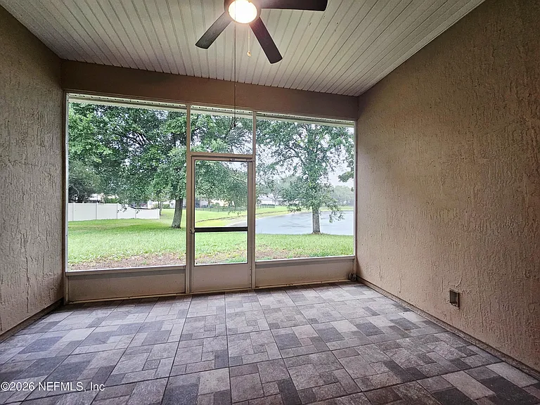 5891 Green Pond Dr — Photo 26